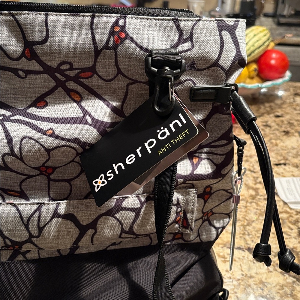 Floral Patterned Backpack - Picture 5 of 11